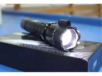 Lámpara de Defensa Personal con Toques Eléctricos y Láser